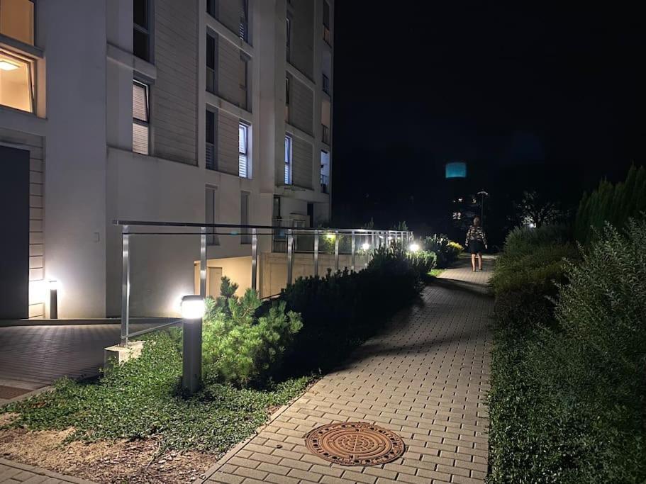 Appartamento Smart Art :) Z Bezplatnym Parkingiem Podziemnym Kielce Esterno foto